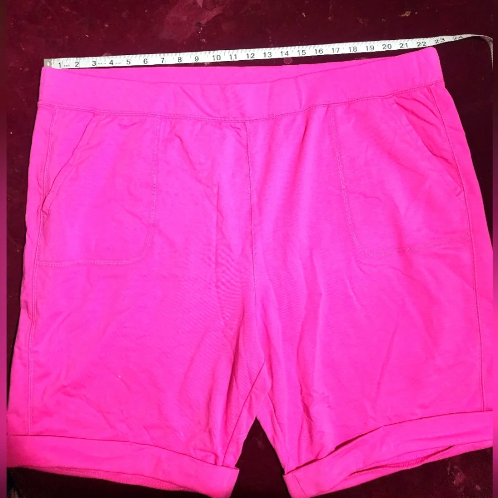 NWOT ... D & Co. Active Shorts - Picture 3 of 7